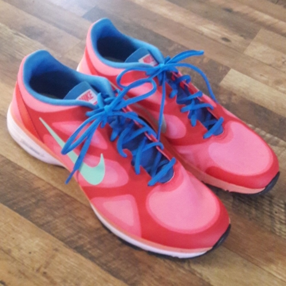 EUC NIKE DUAL FUSION TR SHOES SIZE 11.5